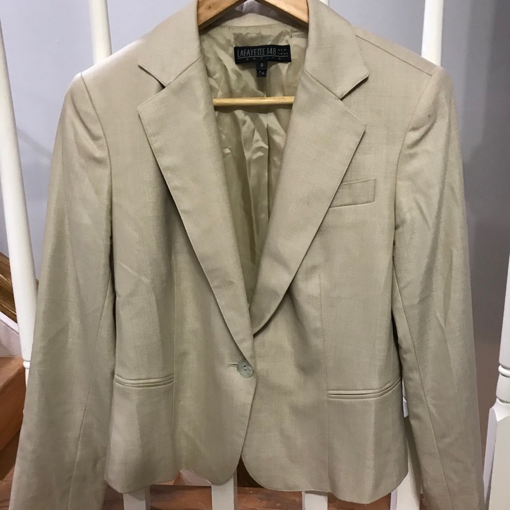 Lafayette 148 blazer cream color in size 8p